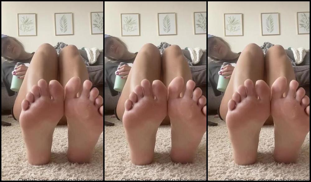 Gabrielle Coyle Nicknamed Gabbyraee1 07 17 2021 Onlyfans Video Just Some After Pool Bikini And Tshirt Fun In Need Of A Pedi But Enjoy