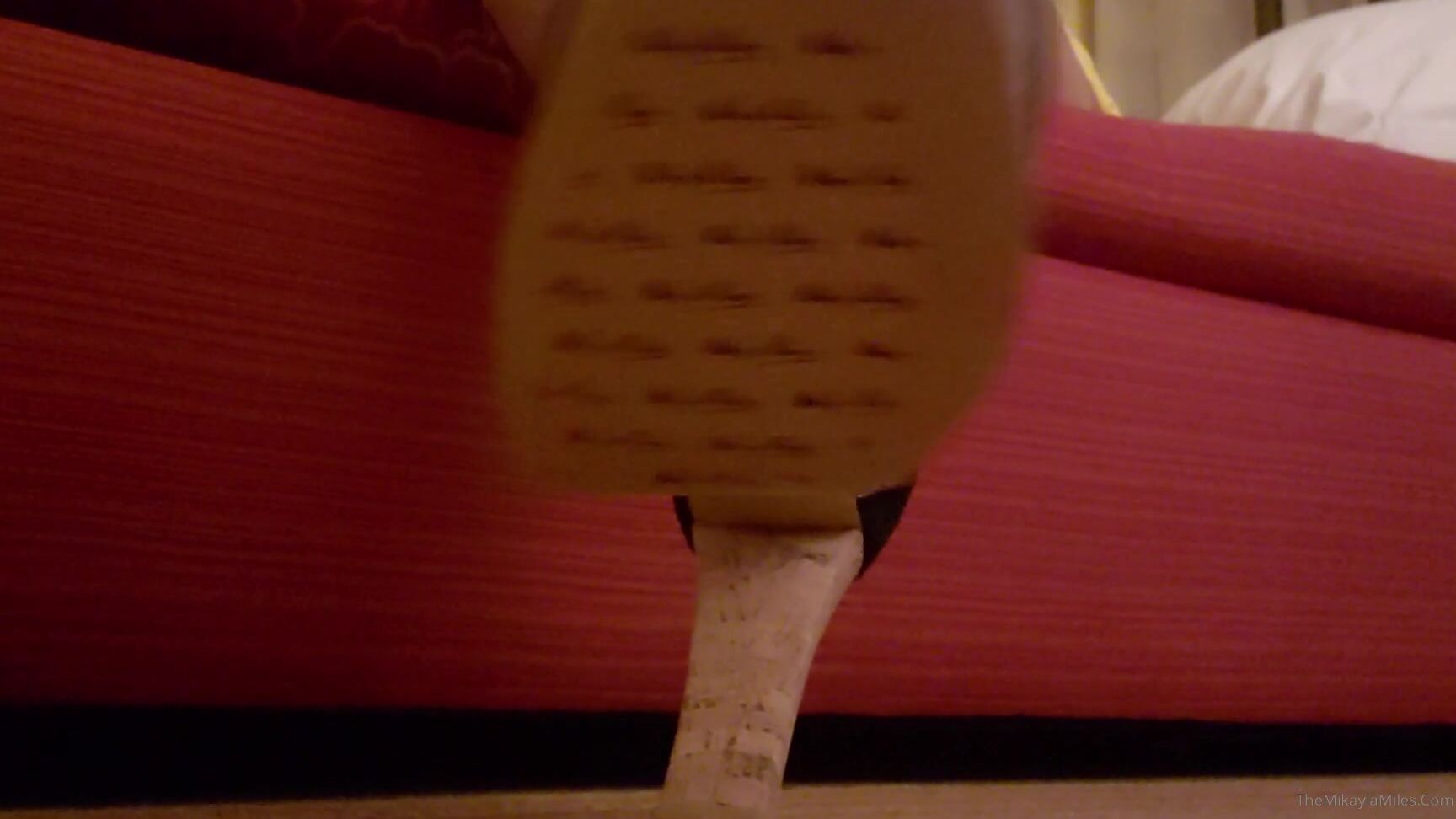 Themikaylamiles Giantess Video Mikaylamiles Bigfeet Nylons Heels Sexyheels