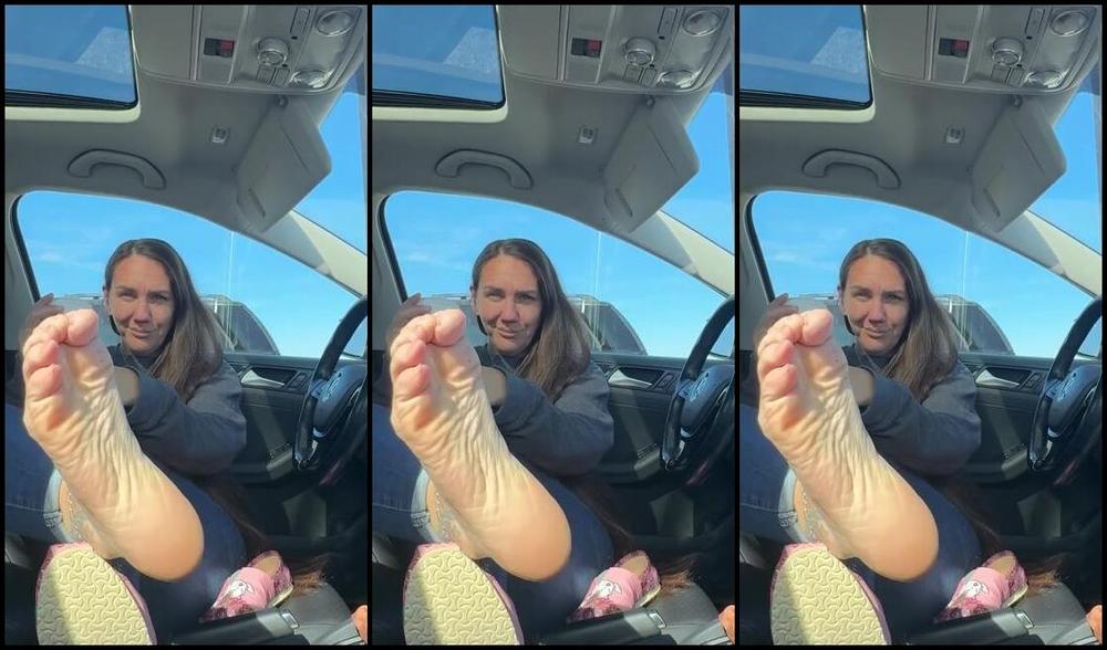 Soldmysolesforink Nicknamed Soldmysolesforink 10 28 2024 Onlyfans Video Lunch Break With Miss Ink