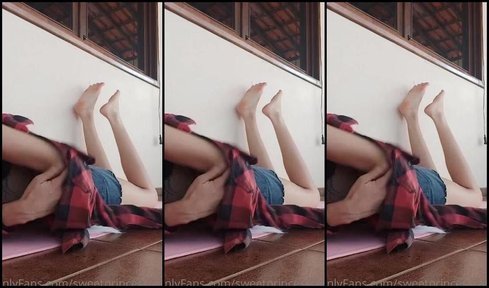 Sweetprincesscandy Nicknamed Sweetprincesscandy Onlyfans I Think Im Being Watched Hey Were You There All This Time Naughty Little Foot Pervy