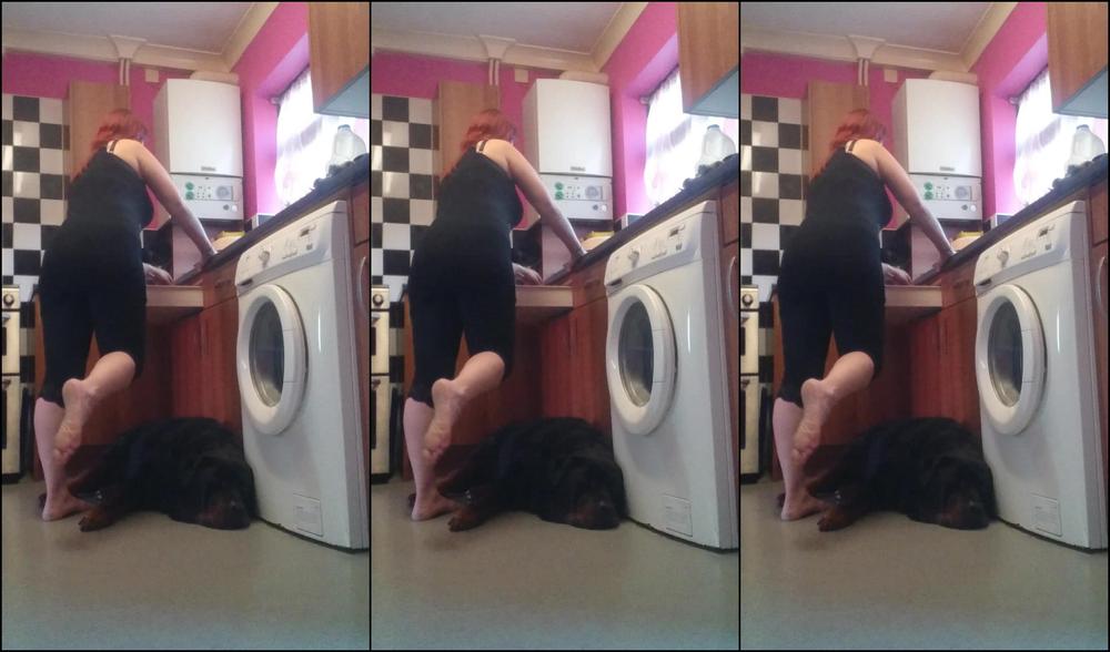 Curvycandice Hidden Camera Bare Feet