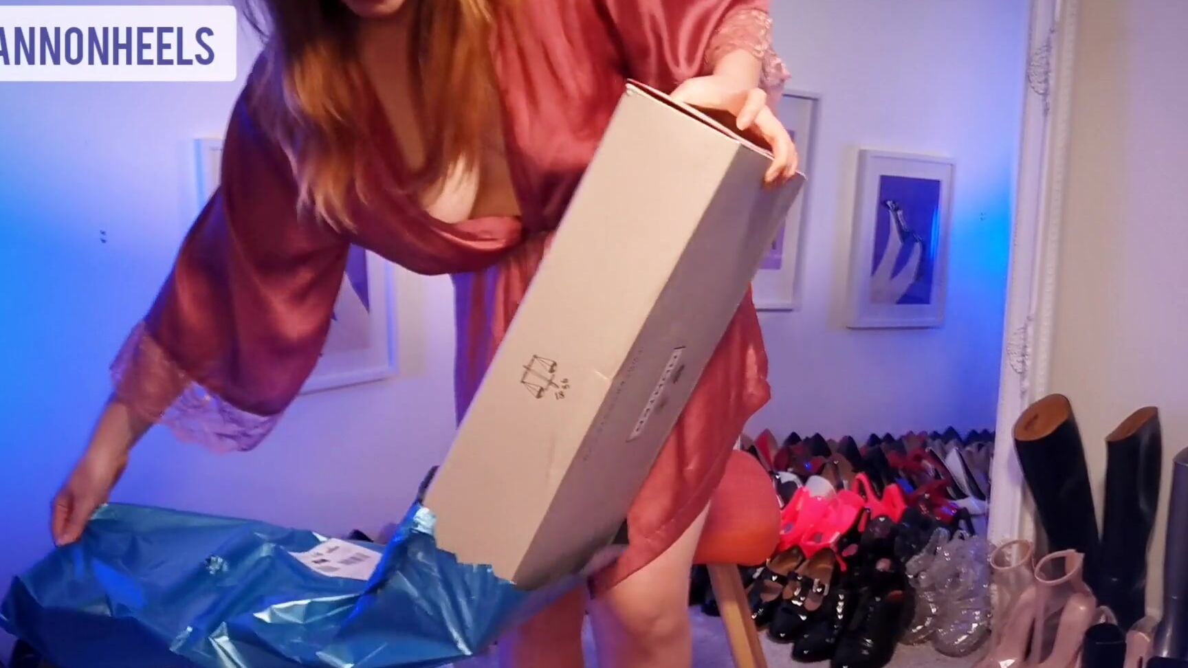 Accent, Boot Fetish, Boots, Rubber Fetish, Unboxing unbox-hunterboots ManyVids