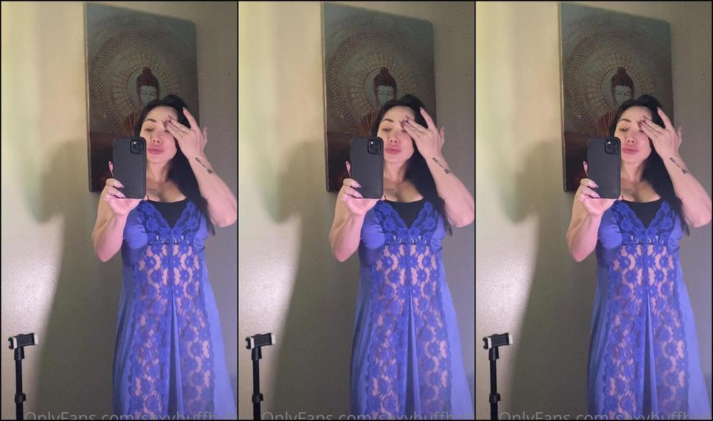 Sexybuffbabe Mirror Mirror On The Wall Making Space For Some Tiktoking