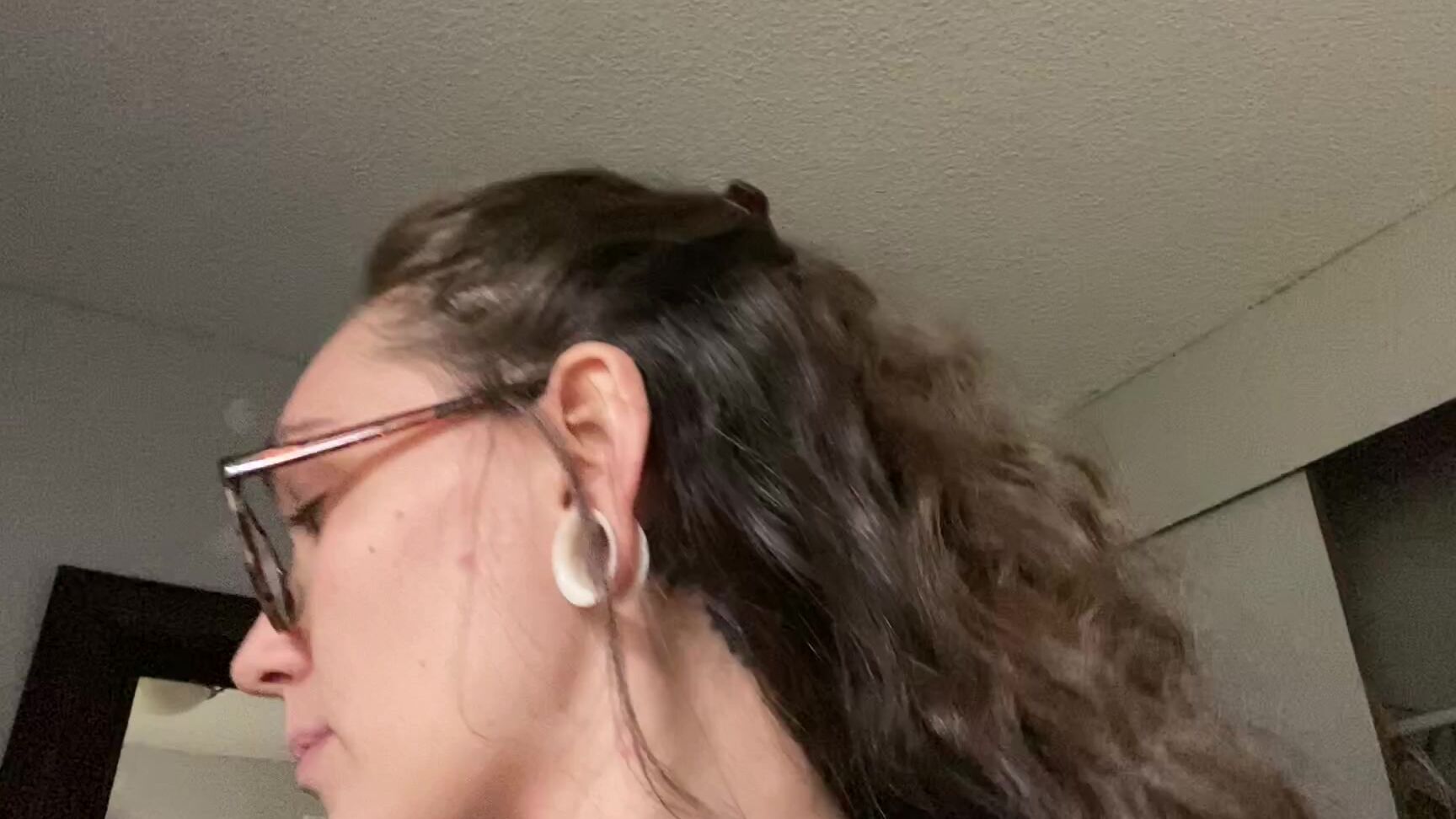 "divinebabe" daddy roleplay, giantess, giants, pov, t-shirts and panties Giantess daughter has an advantage manyvids