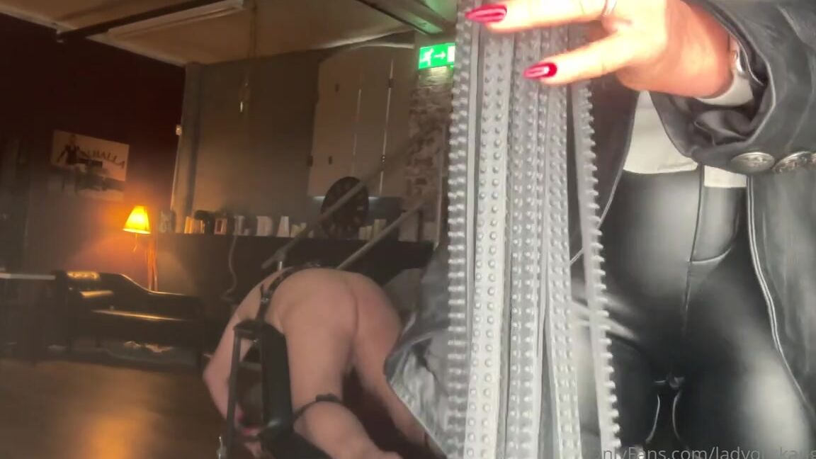 Ladydarkangeluk Onlyfans Rubber Whip Being Tried Out