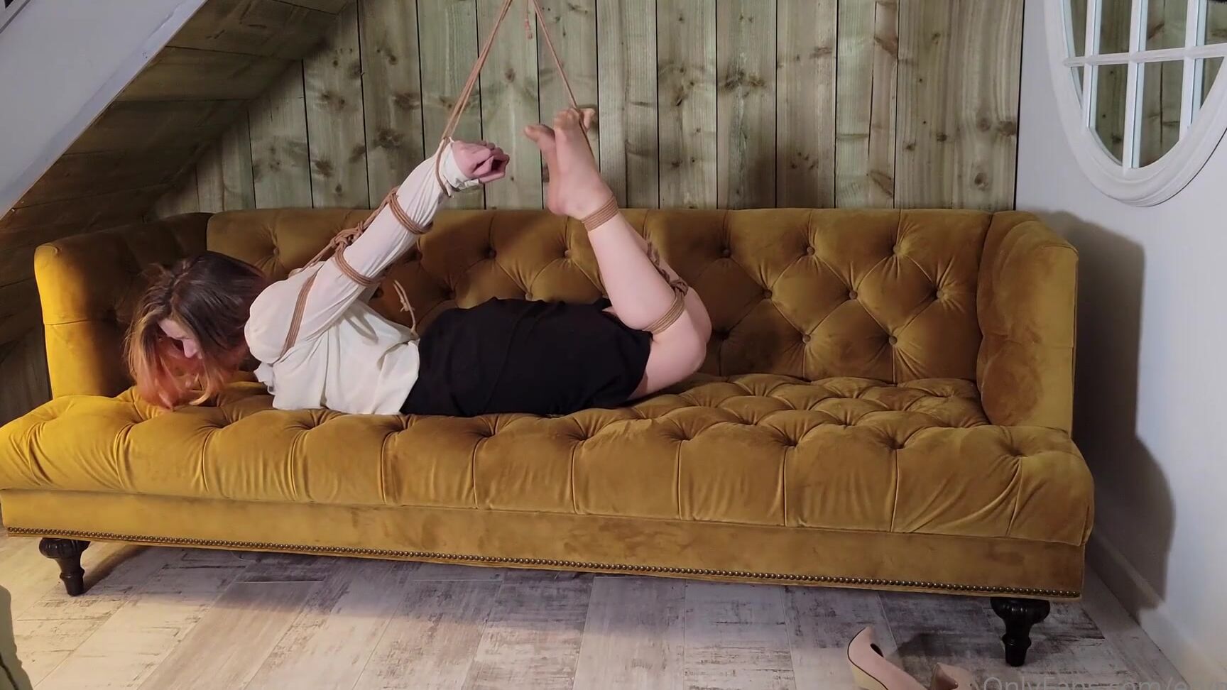 Erynrose Behind The Scenes As Scarlotrose Shoots Me Tying Faeriewillow