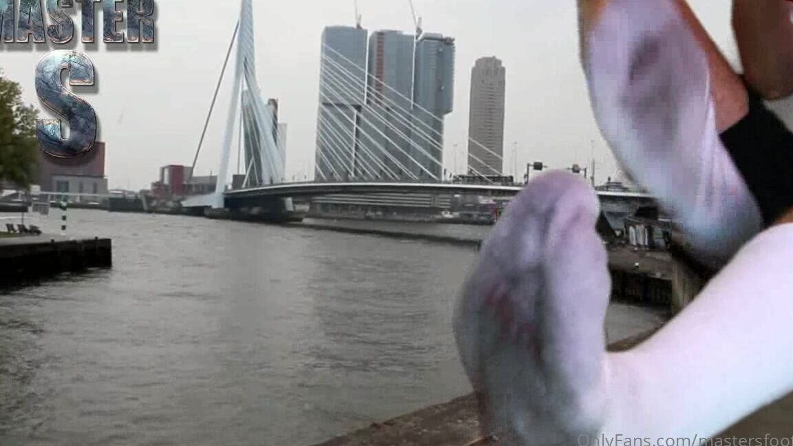 Brfootmodel 1351708175 11 29 2020 Giant Shoes