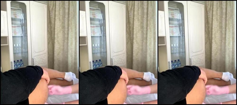 Deep Depilation Of Men S Bikini To A Client With A Piercing On His Forehead