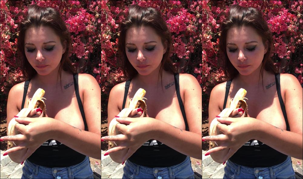 annapolinaxxxx-28-05-2019-34443567-eating-banana-