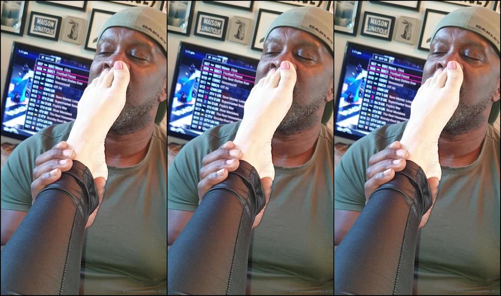 Sashasteele Bbc Tickles My Sexy Feet With His Tongue And Warms My Cold Toes With His Mouth