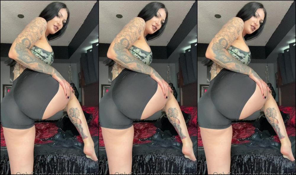 Damazonia I Caught You Staring At My Crotch At The Gym Oh Is Is Because You Can See My Beautiful