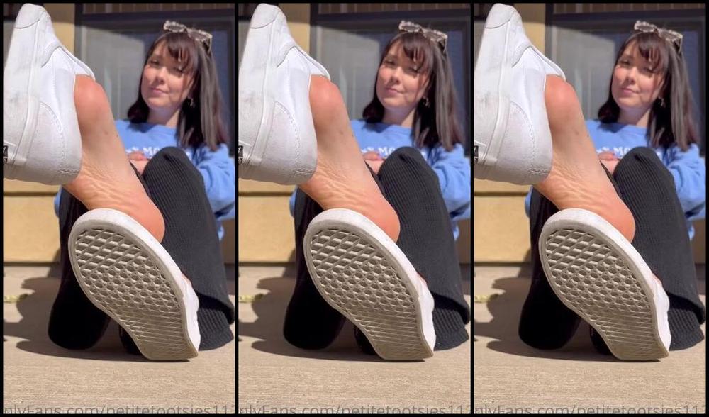 Petite Feet Penelope Aka Penelopestootsies739 Onlyfans Wish It Was You Removing These Shoes