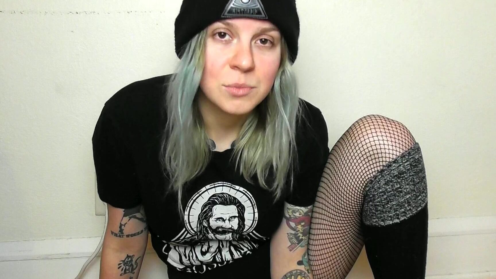 The Elle Hell Less Than Six Is Not A Dick