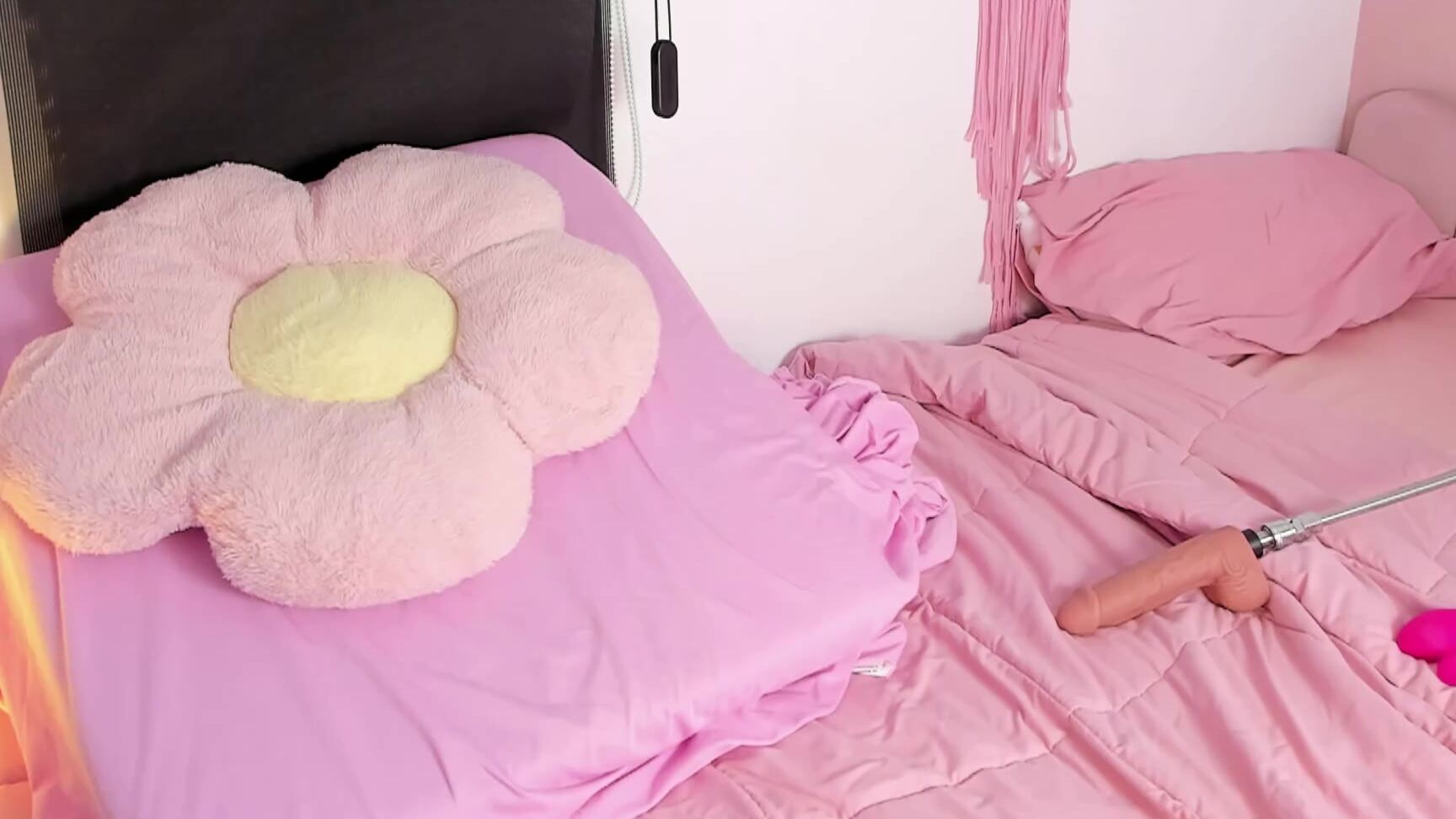 "little effy18" little_effy18__Chaturbate_20240824-193823_004 Web Cam