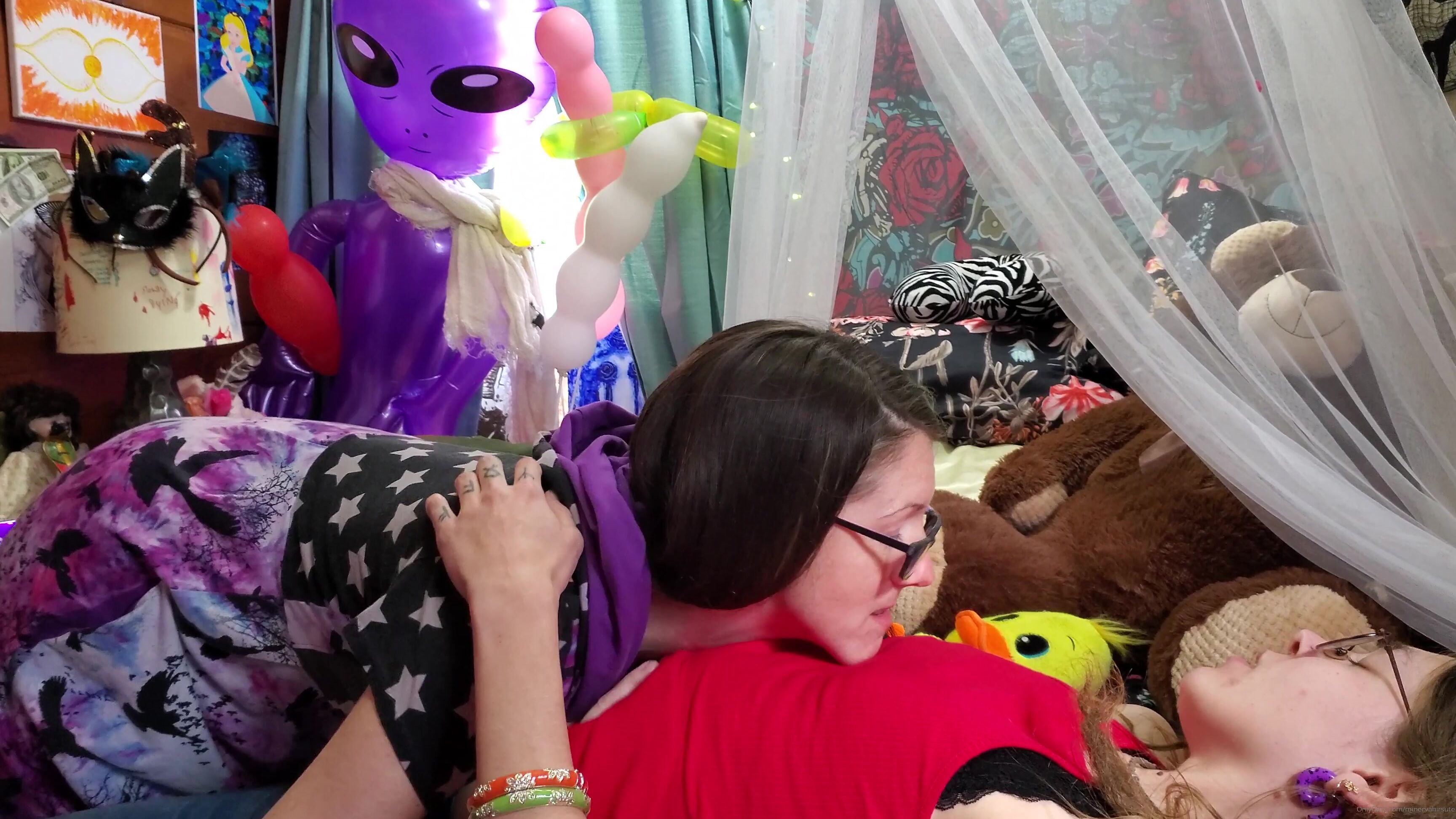 Minervahirsute Oh Sweet Belly Kisses With Gravite