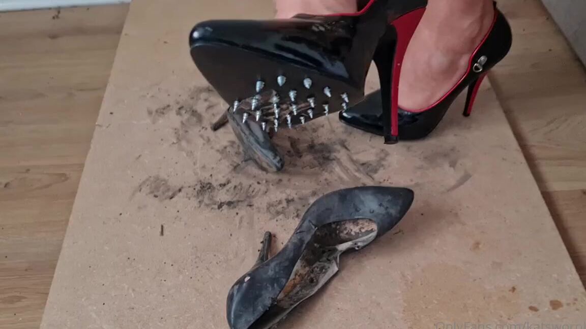 Kats Worn Heels Nicknamed Katswornheels Onlyfans Following On From Yesterdays Destruction Of The Faith Heels I Now Switch To A Pair