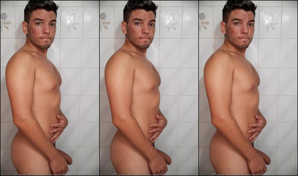 Nicolas Ponz Me In The Shower