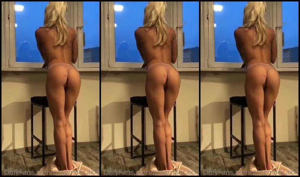 pragmaticaxxx-15-06-2020-431133087-summer-dress-and-upskirt