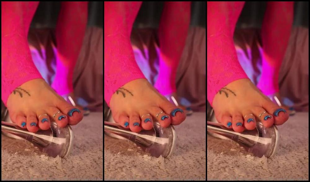 Footsiegalore Onlyfans So Close To Me You Can Feel The Heat From My Sizzling Skin Footsie In Pleaser Heels Was Made