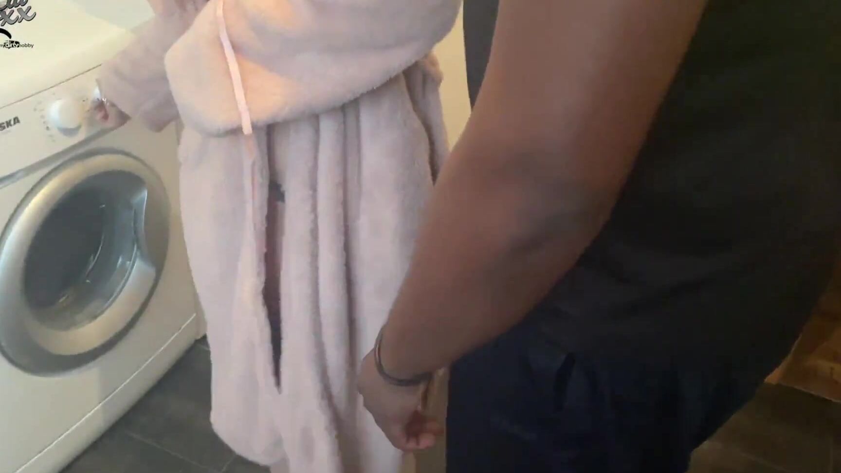 Cat Coxx 22.02.06  Miese Aktion  Heimlich den Austauschstudenten gefickt MyDirtyHobby