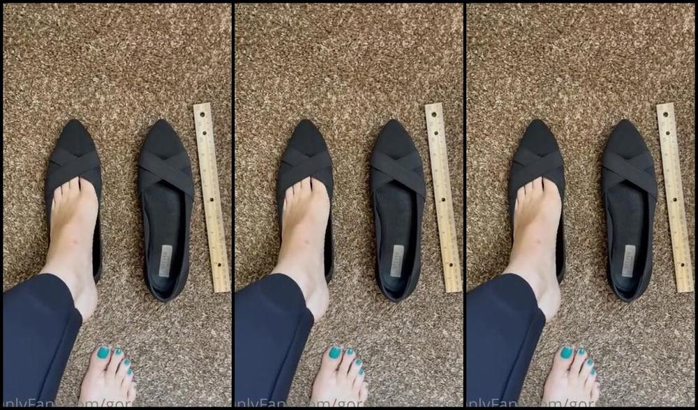 Gorgeous Long Toes Nicknamed Gorgeouslongtoes Onlyfans No Socks In My Work Flats On This Shoesday I M Going Into The Office Today