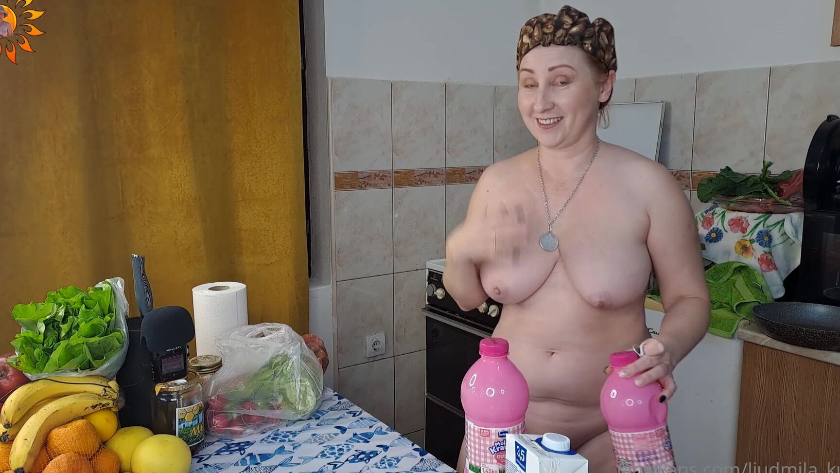 Liudmila Kurina As Soon As I Start Filming My Cat Has Already Seen It Immediately Requires Attention And