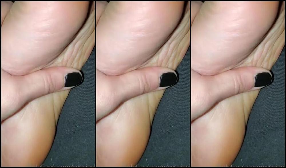 Mssjada Nicknamed Mssjada Onlyfans Super Close Up Rubbing My Feet
