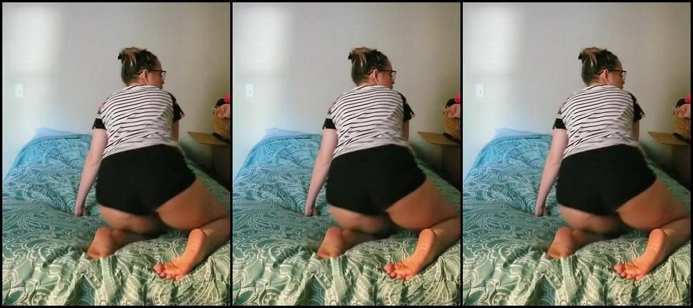 Solesnack Nicknamed Solesnack Onlyfans Pov Your Girlfriend Knows About Your Foot Fetish And Shes Mad At You So Her Bratty Ass Is Doing