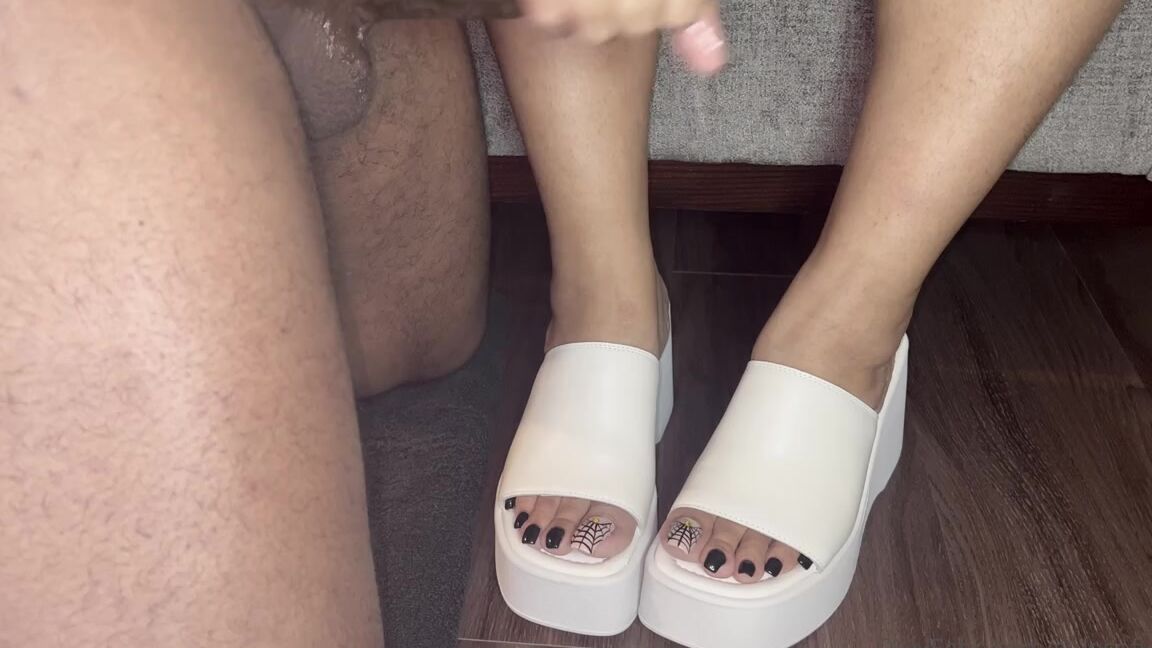 Goddess Yanna Aka Solesofyanna Onlyfans He Bust A Huge Nut On My Toes