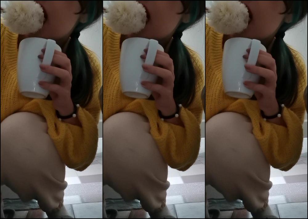 RottenR0se girl-chewing-tampons-from-public-toilet-trash Pornhub