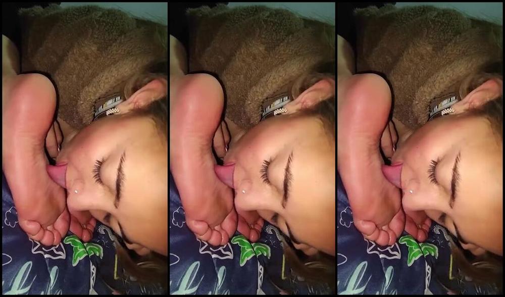 Sweet Feet Nicknamed Sweetfeetsv2 09 27 2024 Onlyfans Video My M0M Makes Me Lick Her Sweaty Feet And I Dont Complain I Think I Enjoyed