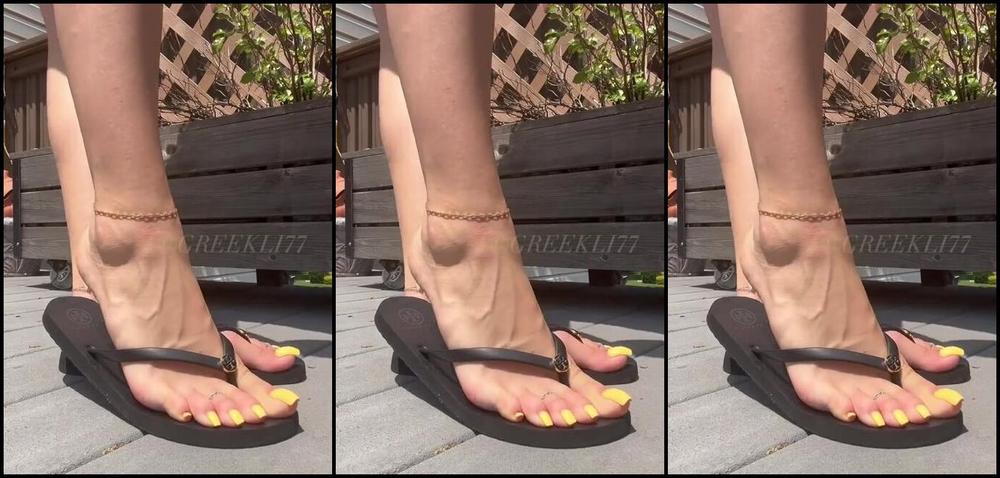 Greek Goddess Li Aka Greekli77 Onlyfans If The Sun Is Out Best Believe My Toes Are Out 6 Zr