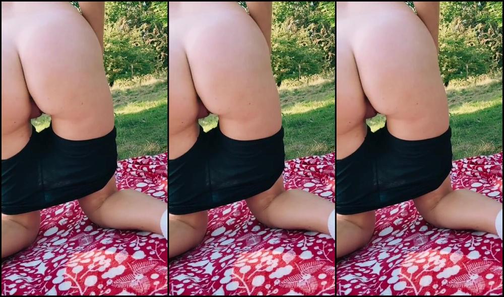 Cararose X I Fucking Love Getting Naked And Naughty In Public The Fact I Could Ve