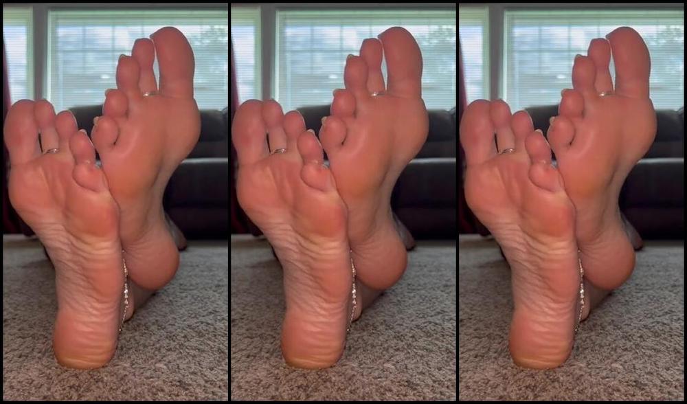 Ivy S Feet Nicknamed Footivy Foot Fetish 08 30 2024 Onlyfans Video Luxury Feet Worship Music Included Relax While I Show Off My Barefoot Sandals Tops Amp