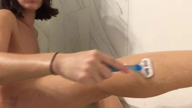 Smilesofsally Sally Shaving In Bath