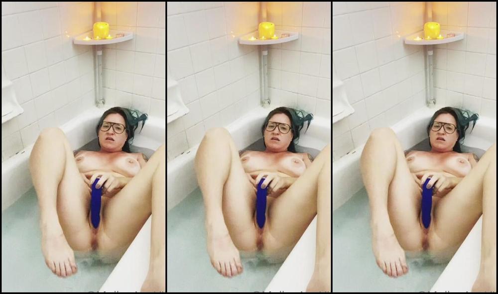 Molleewatersvip I M Sometimes A Brat And Can T Get What I Want I Struggle To Squirt While Edging To A She