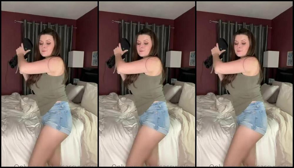 Victoria Soles Nicknamed Sassysolesxo 12 23 2021 Onlyfans Video Pov Youre A Burglar Who Snuck In My Room You Didnt Realize I Had Woken Up