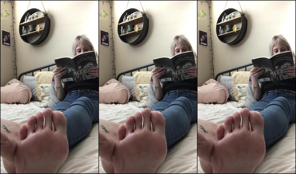 graveyardfeet-10-12-2019-101725241-ignoring-you-while-you-take-in-the-view