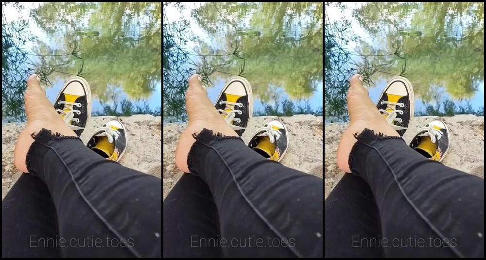 Ennie S Toes And Soles Nicknamed Enniestoes Onlyfans The Most Amazing Breezy Day At The Park Sure The Weathers Nice But Most Importantly That Soft Gent