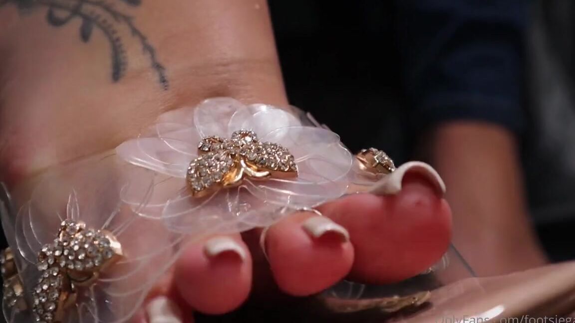 Footsiegalore Onlyfans Heels Play Don T Take Your Eyes Off These Tootsies Super Close