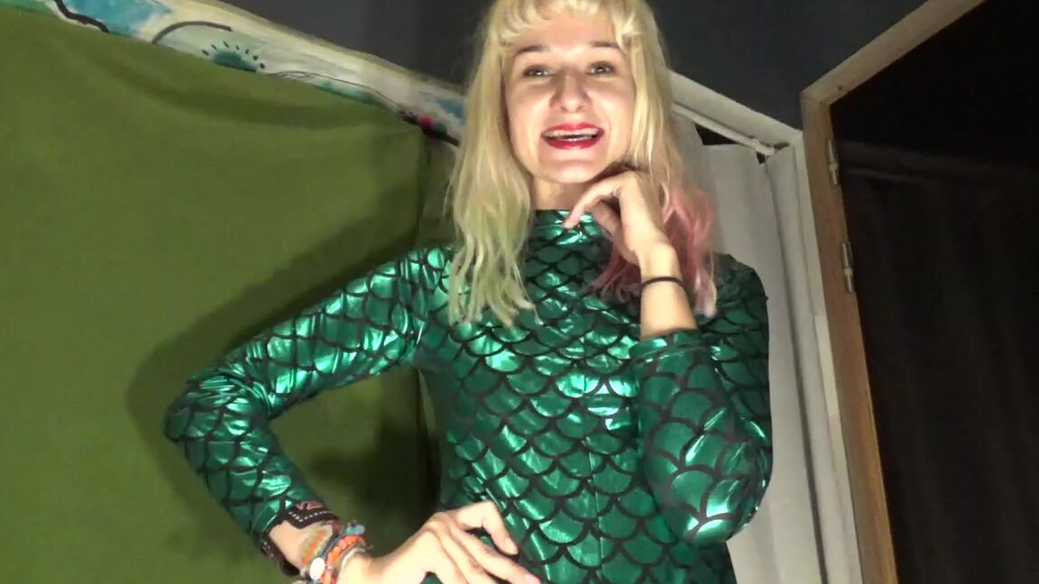 Goddess Vanessa Humiliating Shrinking