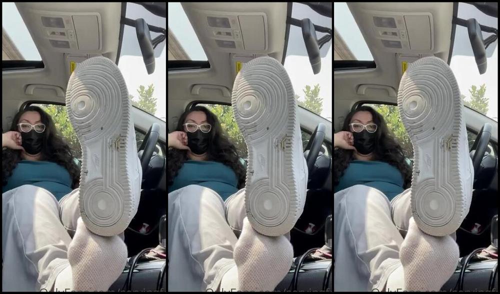Servingbarefeet Aka Servingfet Onlyfans Don T Mind Me Just Kicking My Shoes Off The Moment I Get To My Car