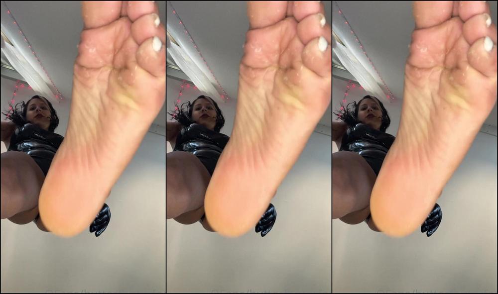 Queenstarb Mistress Star Is Not Over Yet Here To Tease And Make Fun Of The Little Ones