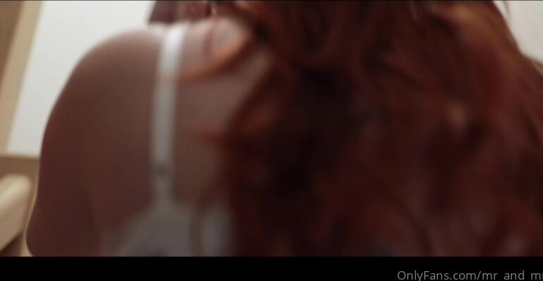 Mr And Mrs B Film Blackout J Ai Volontairement Effac La Fin Pour Ne Pas Qu Elle Soit Supprim B