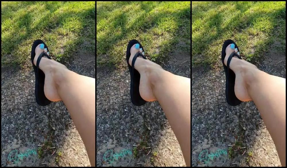 Sofiastoe Aka Sofiastoes Onlyfans Happy Sunday Even The Birds Got Existed From My Flip Flops Dangling