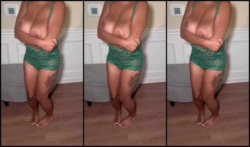 Queenjodiieetoes Aka Prettyfeetonly1800 Onlyfans Have I Been Naughty Or Nice