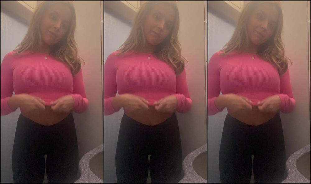 Emilyxbanks 2023 10 27 Do You Think The People On The Plane Will Notice My Hard Nipples When I Walk Back To