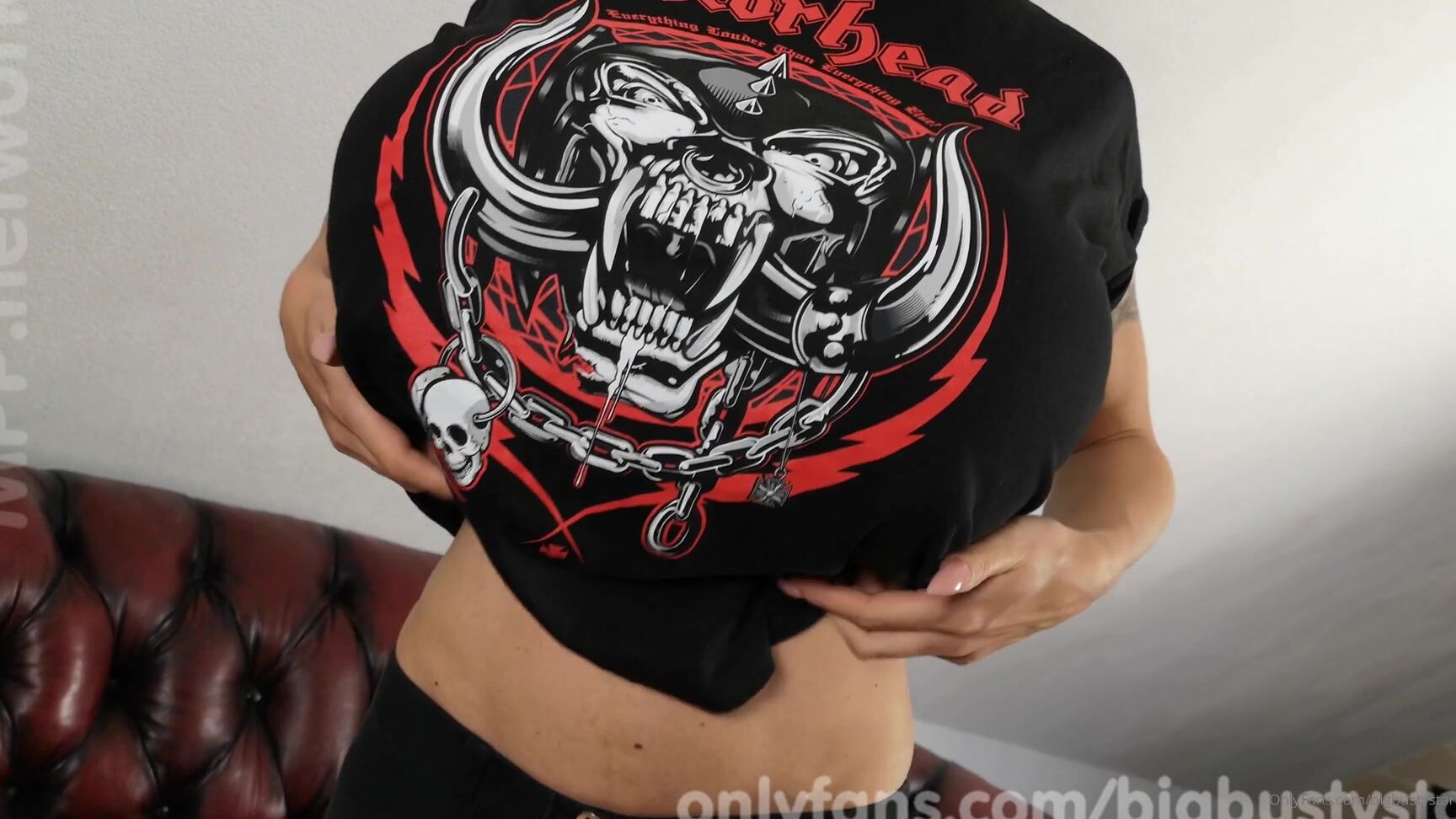 Penelopeblackdiamond Bigbustystar Presents Her New Mot Rhead T Shirt And Huge Boobs Hugeboobs Hugetits Bigb