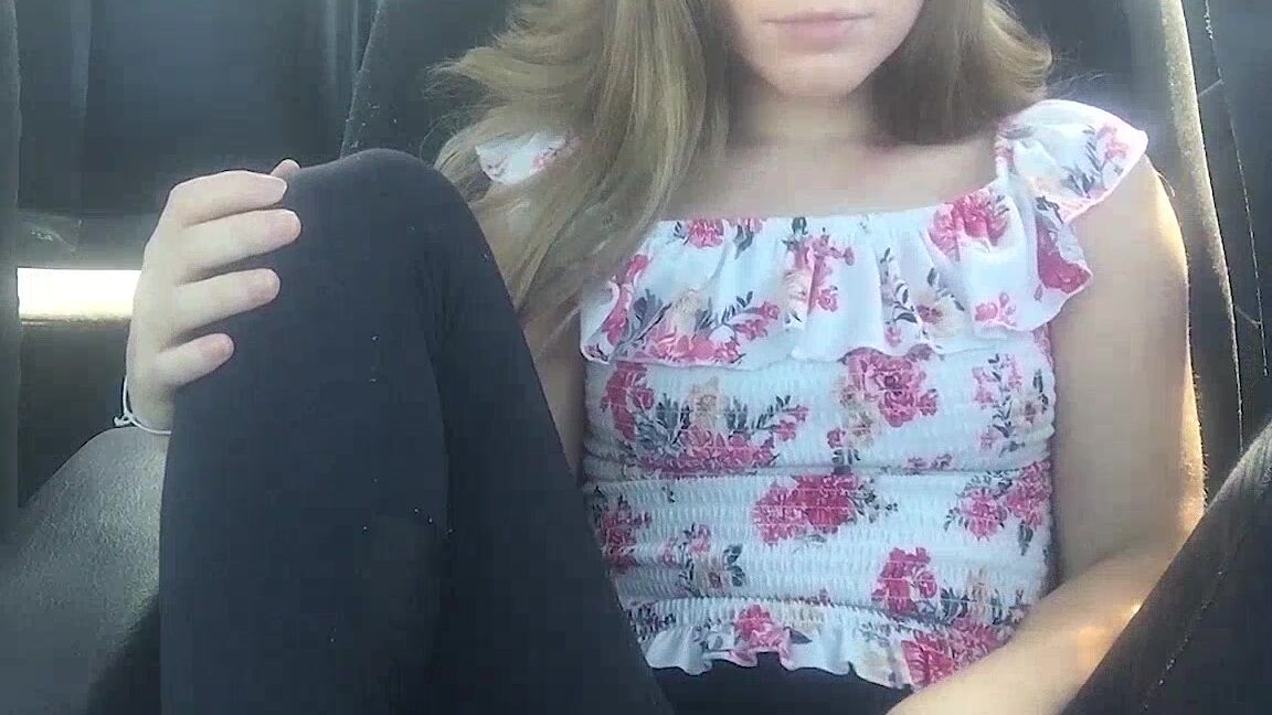 Annapeach Squirting Cum In Busy Parking Lot