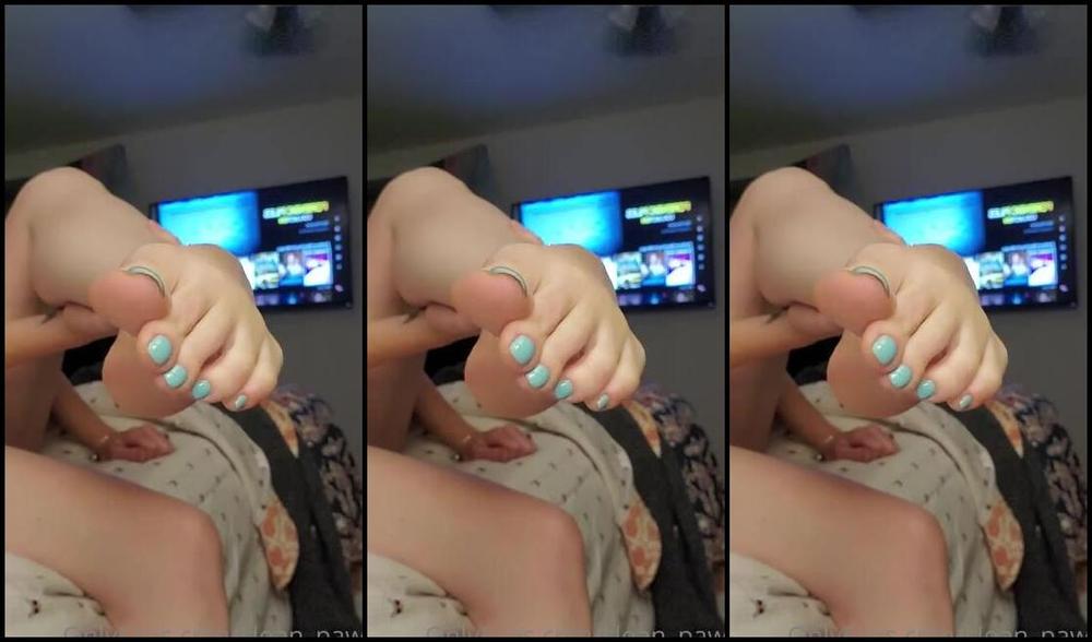 Sloans Paws Nicknamed Sloan Paws 07 15 2020 Onlyfans Video I Know You Watch Me Every Night When I Lotion Up My Feet